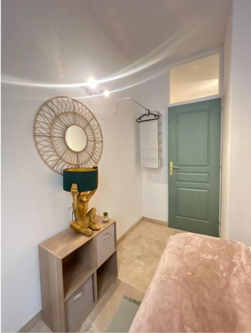 Appart 1 Chambre Intra-Muros Avec Jardin Avignon Exterior photo