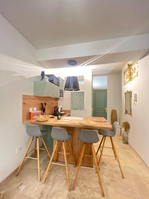 Appart 1 Chambre Intra-Muros Avec Jardin Avignon Exterior photo